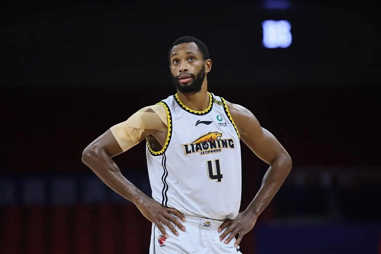 篮板, 辽宁相比三