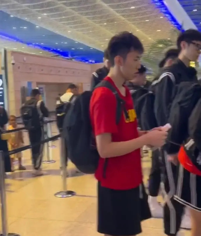 AA, 他在心理上, AA AA, 他在心理上, AA