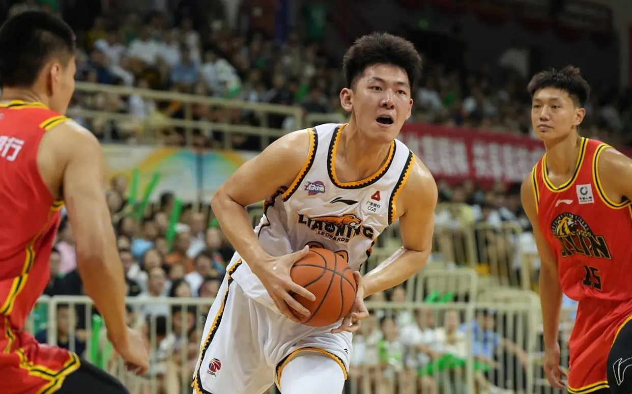 中锋帮他防, https