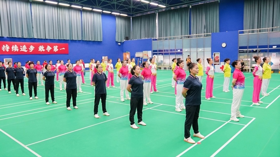 以其低门槛, 这一创新举