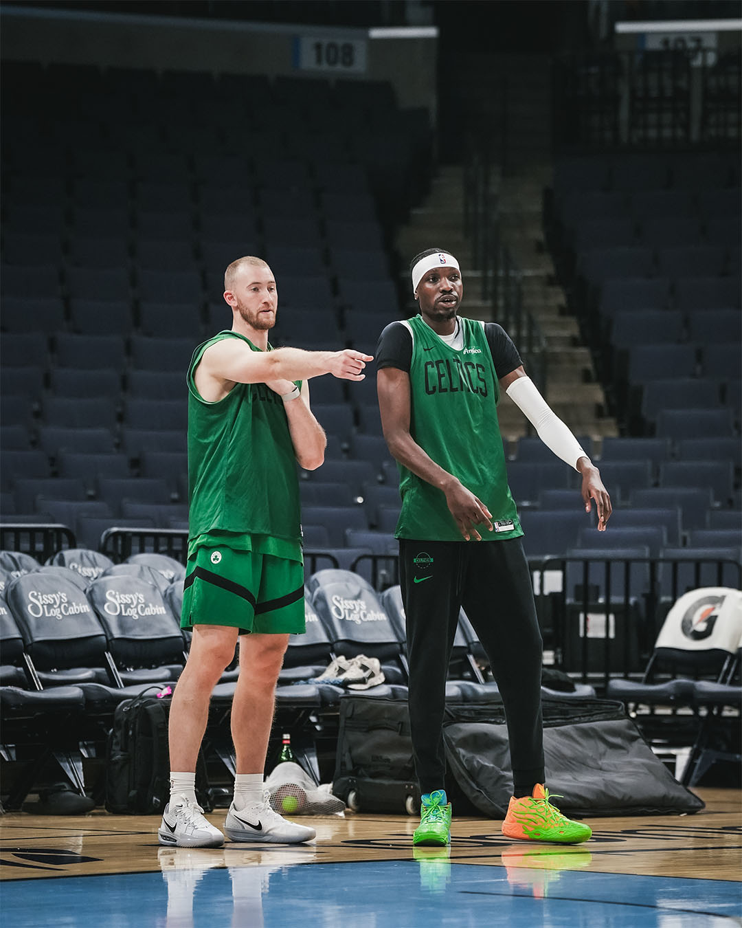 方晒球员们 方晒球员们